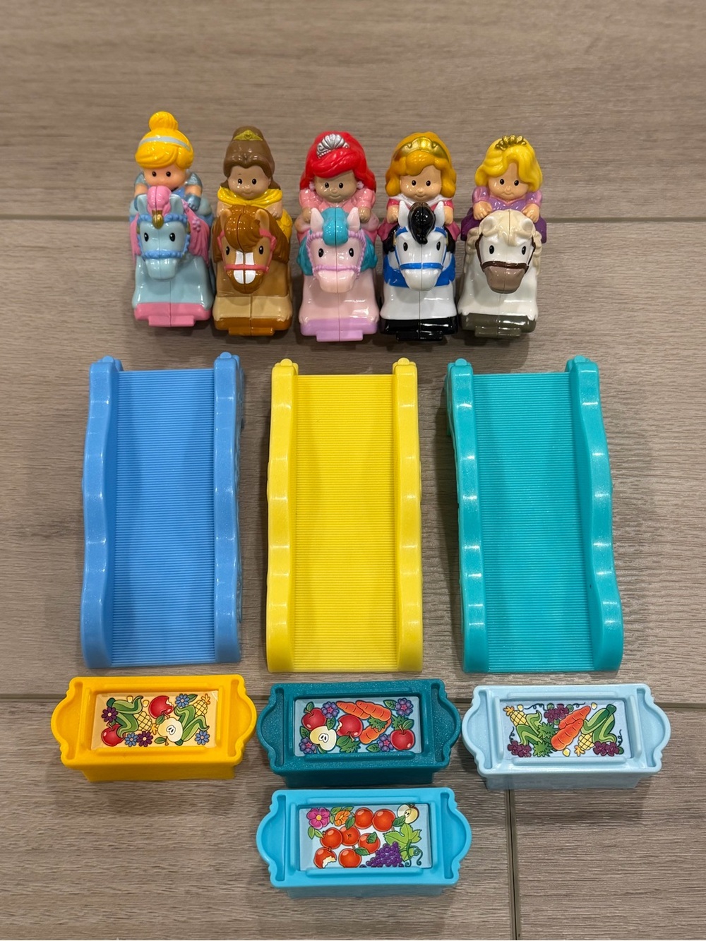 Little People Disney Princess Klip Klop Horses Set of 5 Cinderella,Belle,Ariel,